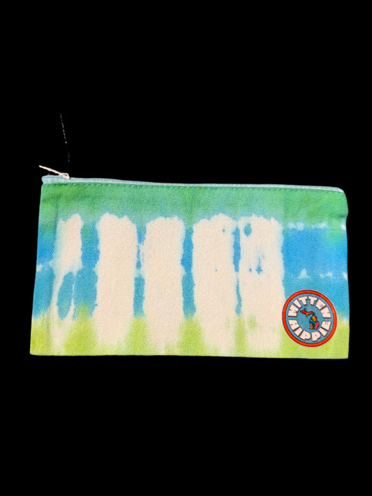 Neceser de viaje con estampado tie-dye de rayas verde lima, azul y verde: estuche colorido con cremallera para maquillaje y artículos esenciales | Mitten Hippie